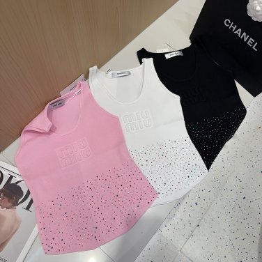 Miumiu tank top, super explosive when worn alone with a jacketOne size fits all