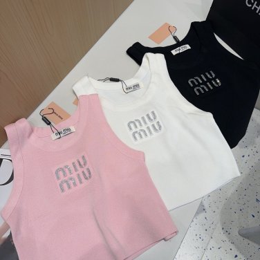 Miumiu vest, super explosive when worn alone with a jacketOne size fits all_787