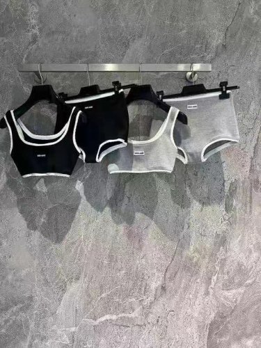 Miumiu's new socialite style split swimsuit (without chest cushion) is suitable for swimsuits in_702