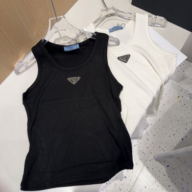 Prada vest, super explosive when worn alone with a jacketOne size fits all_837