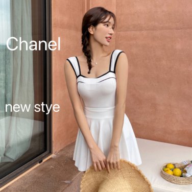 the 95 Chanel one-piece swimsuit suitable for multiple occasions with two different ways of weari