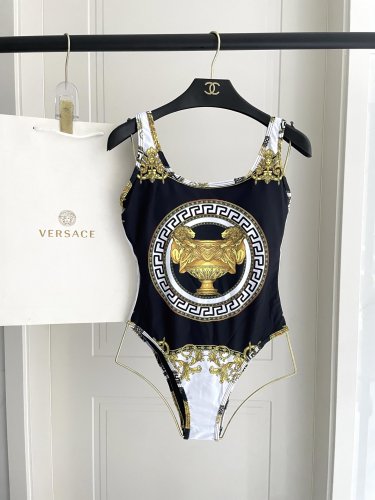 the new Versace one-piece swimsuit suitable for swimsuits in various scenarios &acirc;�� Beach swimmin_858