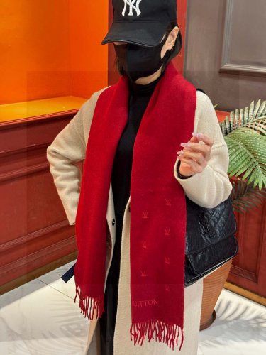 0 [LV] official website new couple style Paris Fashion Show double-sided cashmere scarf_5999