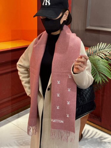 0 [LV] official website new couple style Paris Fashion Show double-sided cashmere scarf_6001