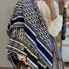 0 cashmere scarf has a more fashionable twist! This Dior double-sided shawl is super hi_200