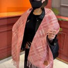0 double-sided scarf Burberry plaid scarf looks crazy, it's so stylish and charming. It_3572