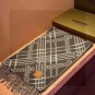 0 double-sided scarf Burberry plaid scarf looks crazy, it's so stylish and charming. It_6016