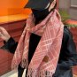 0 double-sided scarf Burberry plaid scarf looks crazy, it's so stylish and charming. It_6017