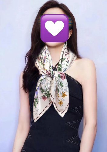 0 High Version Dior [Retro Cross Embroidery] This square scarf is adorned with Christia