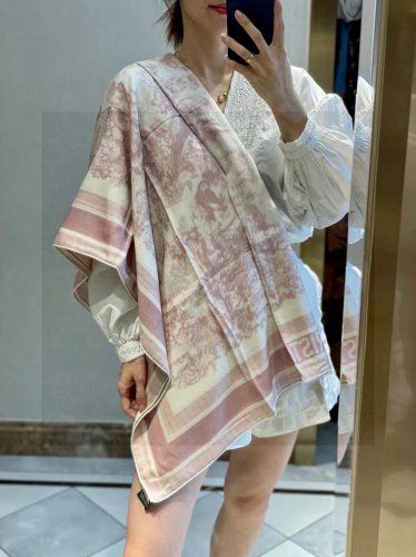 0 New 2025 Early Spring Collection Ruyi Cong Hand drawn Square TowelSize 110x110 c