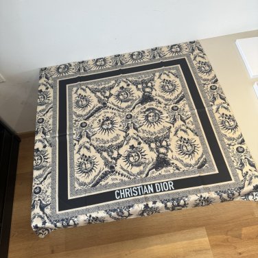 0Dior's new 90cm silk square scarf is made of top-grade twill silk material, creating_6605