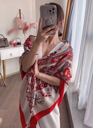 5 Hermes AutumnWinter Pairing Tool Top Double sided Same color Edition Silk Cashmere S_836
