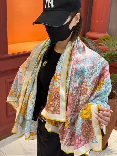 5 Hermes AutumnWinter Pairing Tool Top Double sided Same color Edition Silk Cashmere S_2142