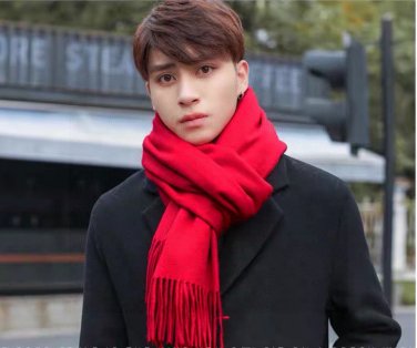 5 PRADA's latest couple's scarf is elegant and simple, making it the perfect choice for_5086