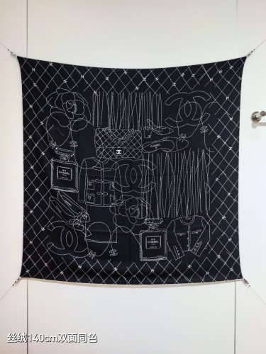5 RCC2552Double sided same color 140x140cm 70% cashmere 30% silkChanel's