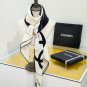 5 RCC2559Double sided same color 140x140cm 70% cashmere 30% silkChanel's