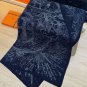 5 RHMS2554Double sided same color 140x140cm 70% cashmere 30% silkHermes' '' Connec_3581