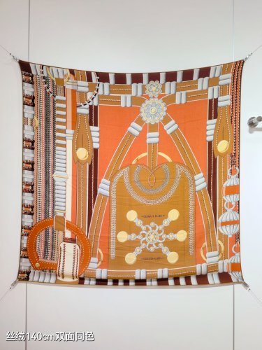 5 RHMS2556Double sided same color 140x140cm 70% cashmere 30% silkHermes' Silver Fl_1613