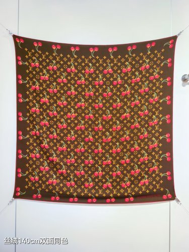 5 RLV2541Double sided same color 140x140cm 70% cashmere 30% silkLV x TM Monogram C_2161