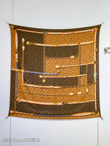 5 RLV2543Double sided same color 140x140cm 70% cashmere 30% silkLV&atilde;��Monogram Confi_1116