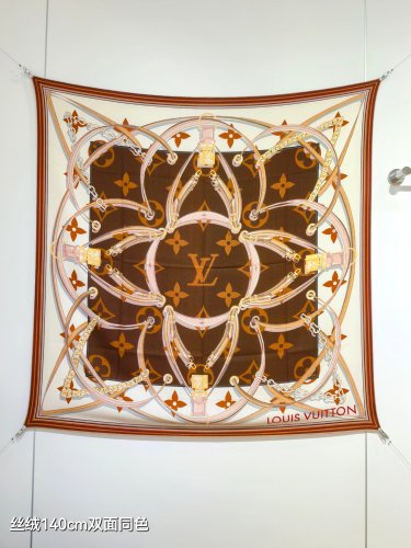 5 RLV2544Double sided same color 140x140cm 70% cashmere 30% silkLV&atilde;��Ultimate Monog