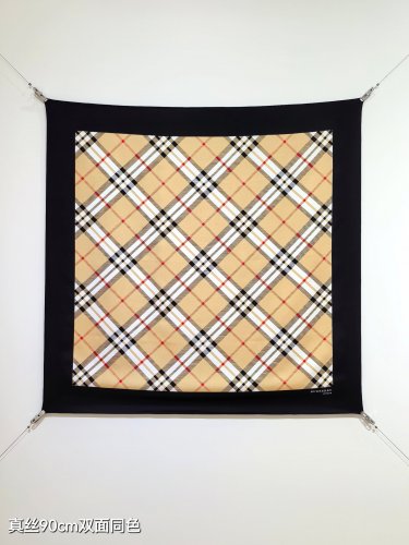 5 SBR250118mm double-sided 90x90cm diagonal silkBurberry's_6444