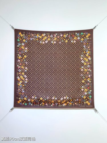 5 SLV250318mm double-sided 90x90cm diagonal silkLV&atilde;��LV x TM Monogram Superflat Flow_6434