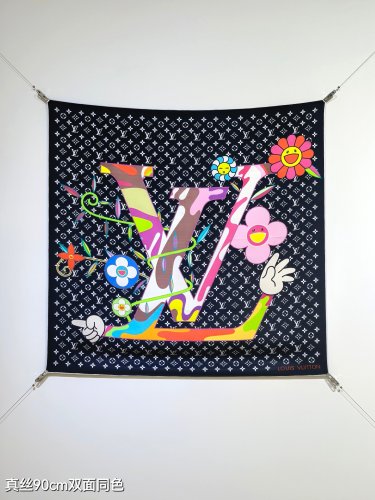 5 SLV250618mm double-sided 90x90cm diagonal silkLV&atilde;��LV x TM Monogram Superflat&atilde;��_6439