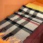 5.. It's so beautiful that it's almost screaming. The Burberry counter model uses a coa_8071