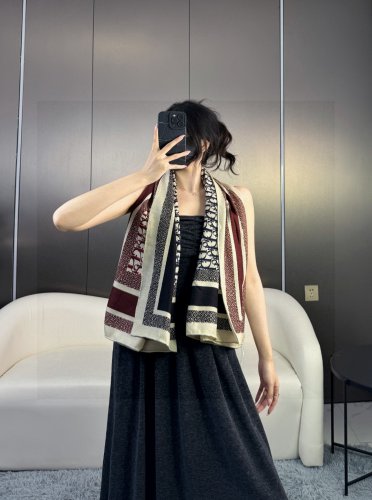 2024 Dior counter synchronization [D-letter double-sided handkerchief 140] This Dior h_76