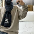 Burberry's popular new high-end men's scarf features a classic warhorse plaid pattern_3339