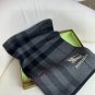 Burberry's popular new high-end men's scarf features a classic warhorse plaid pattern_3339