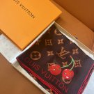 ce ￥ 275 (excluding packaging)The LV x TM Monogram Cerise handkerchief is made of a