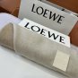 ce &iuml;&iquest;&yen; 275 (excluding packaging)The most handsome men's scarf is the Loewe counter's