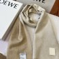 ce &iuml;&iquest;&yen; 275 (excluding packaging)The most handsome men's scarf is the Loewe counter's