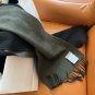 ce ï¿¥ 275 (excluding packaging)The most handsome men's scarf is the Loewe counter's_7351