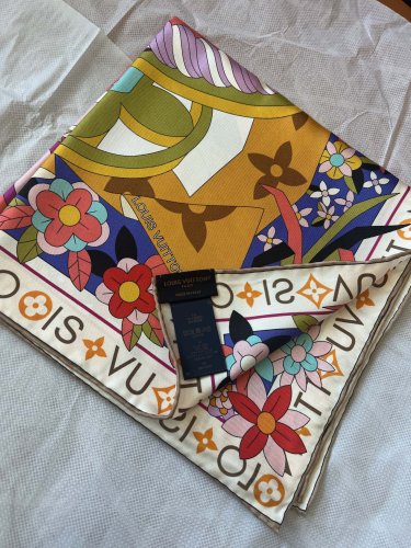 ce &iuml;&iquest;&yen; 365 (Comes with a full set of luxury packaging)High end customized silk handke_3860