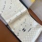 ce &iuml;&iquest;&yen; 395 (Comes with a complete set of luxury packaging)Chanel 25P scarf, original