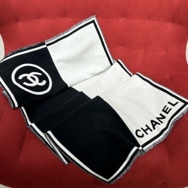 ce &iuml;&iquest;&yen; 595Black and white symmetrical double-sided shawl, black and white super class