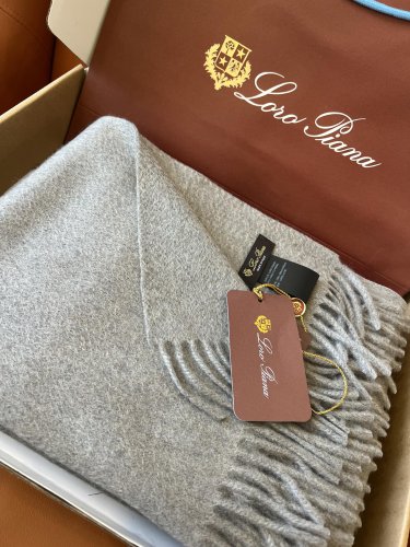 ce &iuml;&iquest;&yen; 795Loropiana's customer supplied raw material processing order is an unbeatabl