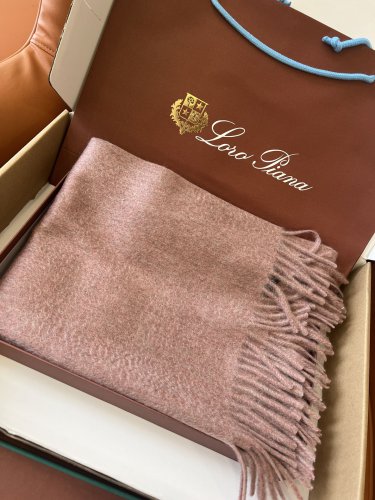 ce &iuml;&iquest;&yen; 795Loropiana's customer supplied raw material processing order is an unbeatabl_7333