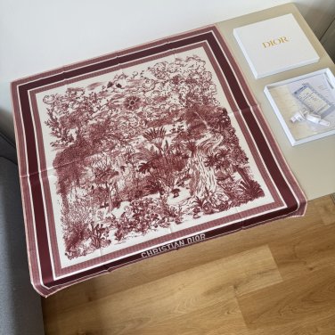 ch 110Dior jungle hand-painted handkerchiefsize&iuml;&frac14;�90x90cmMaterial 100% real silk_7126