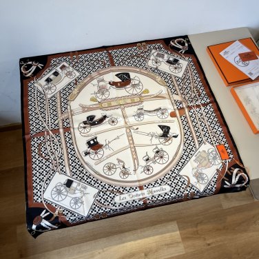 ch 110Hermes new silk handkerchief [new type of car]Inspired by the design of the L_5671