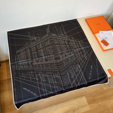 ch 110Hermes silk handkerchief (100% mulberry silk)This work, designed by Cyrille D_6579