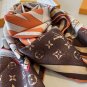 ch 110LV new silk handkerchiefThe Malles Merveilleuruses silk handkerchief draws in_2313