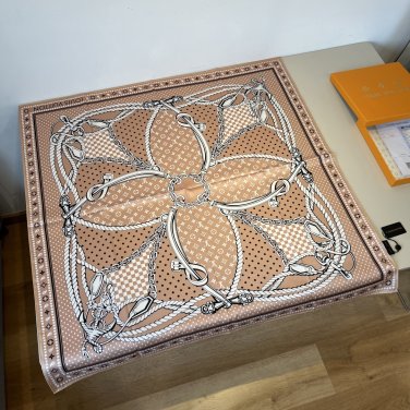 ch 110LV new square scarfThe traditional veil has been reinterpreted with creativit