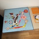 ch 110LV's new Murakami Takashi series square scarfThe LV x TM Monogram Superflat s_5199