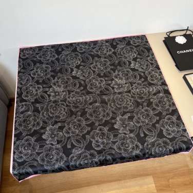 ch 110Original small fragrance 90cm silk square scarf [Su Dian Shan Cha Hua] made of_7114