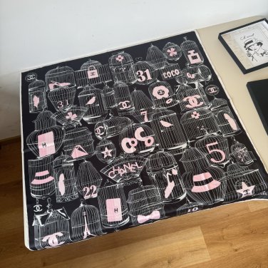 ch 110Original Small Fragrance 90cm Silk Square Towel [Bird Cage] Made of top-quality_3258