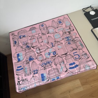 ch 110Original Small Fragrance 90cm Silk Square Towel [Bird Cage] Made of top-quality_3259
